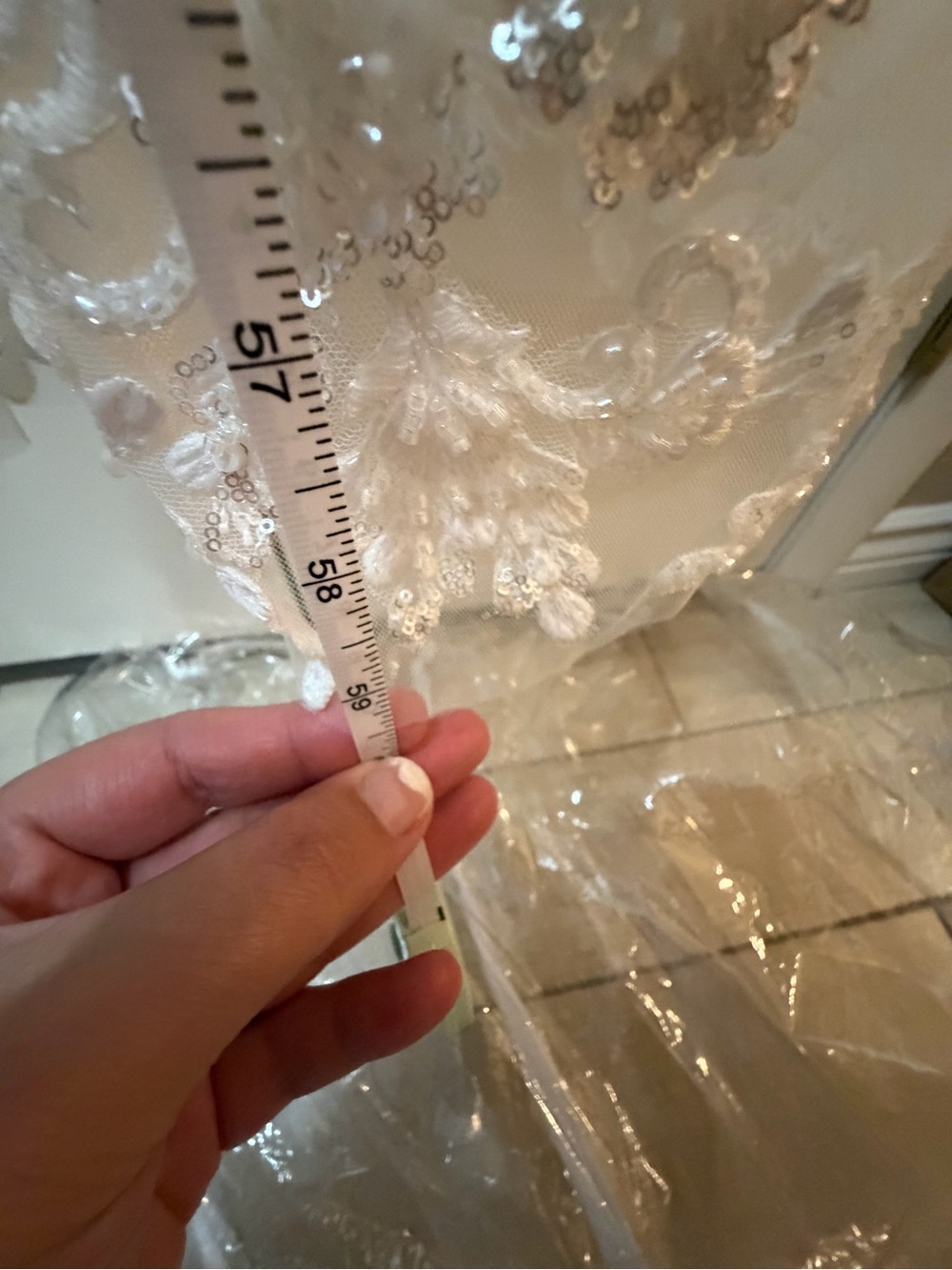 Embroidered Lace Bridal Veil Trim in Ivory - Picture 11 of 11